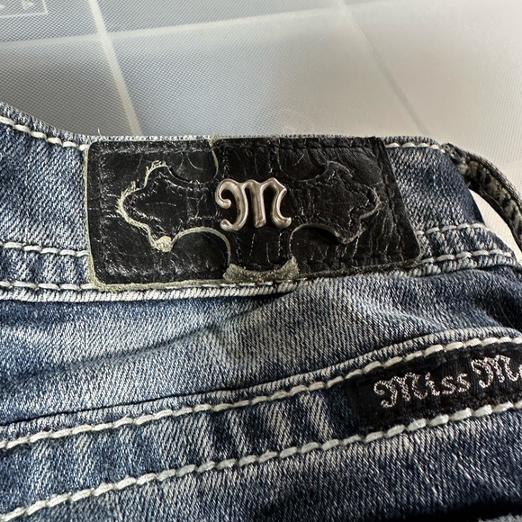 Miss Me Size 25 inseam 32 - Picture 4 of 6
